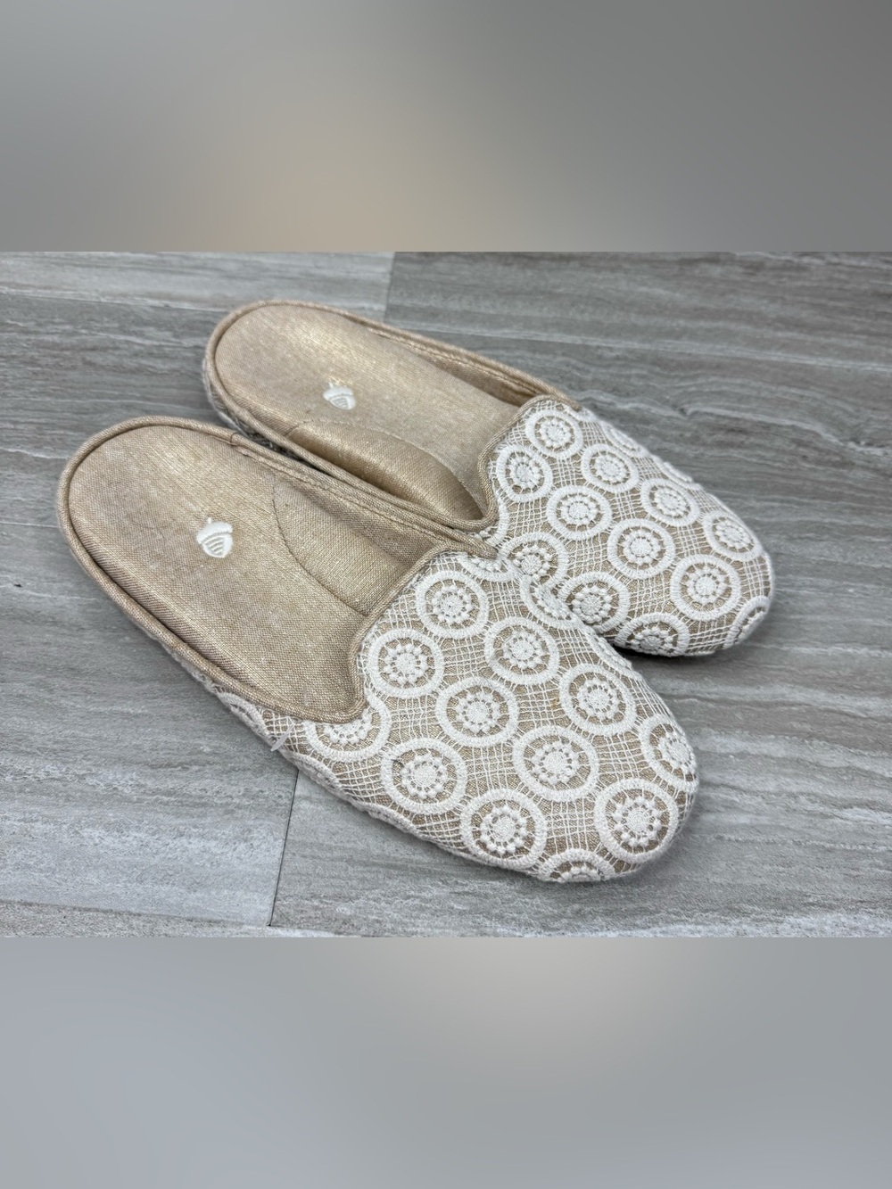 Acorn Women's Beige Lace-Overlay Ballet Slip On Slippers Womens Size 9